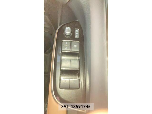 Toyota Crown Sports 2025-01 8411820-14