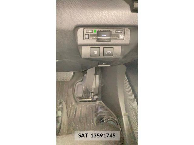 Toyota Crown Sports 2025-01 8411820-15