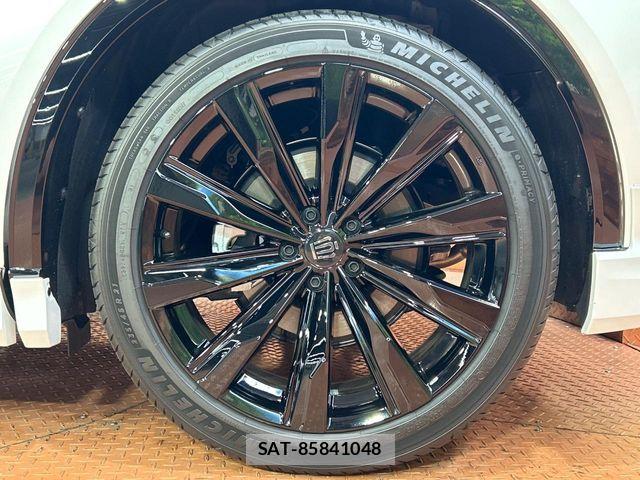 Toyota Crown Sports 2026-02 8438035-12