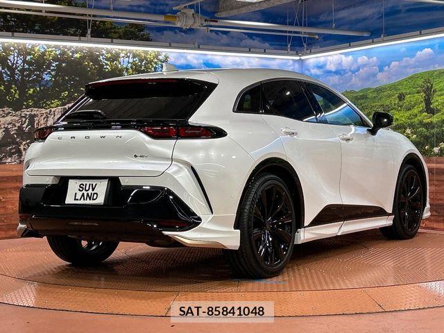 Toyota Crown Sports 2026-02 8438035-16