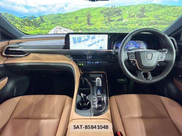 Toyota Crown Sports 2026-02 8438035-1
