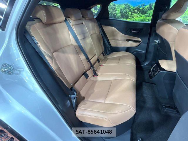 Toyota Crown Sports 2026-02 8438035-8