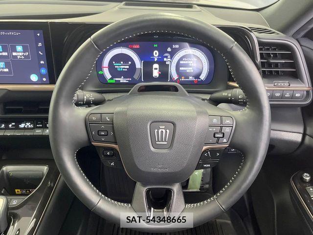 Toyota Crown Sports 2024-03 8438037-10