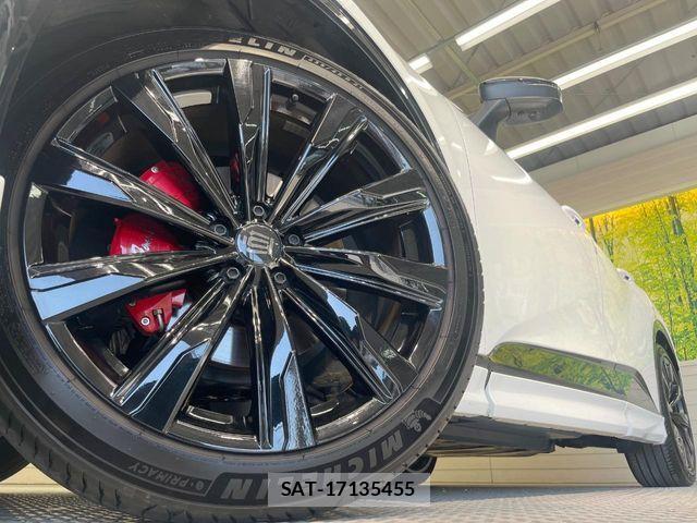 Toyota Crown Sports 2025-01 8438033-12