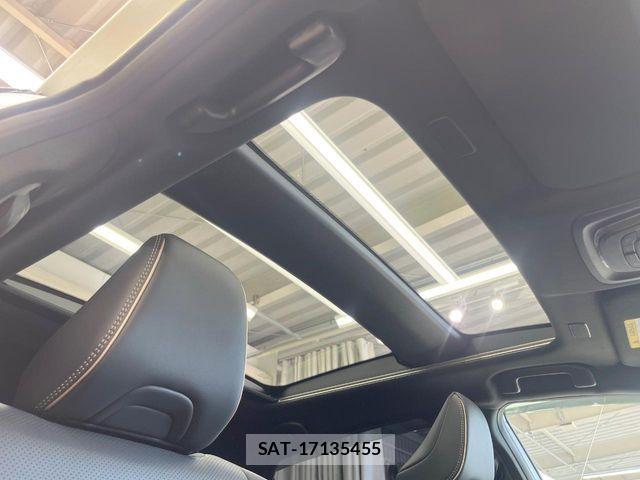 Toyota Crown Sports 2025-01 8438033-4