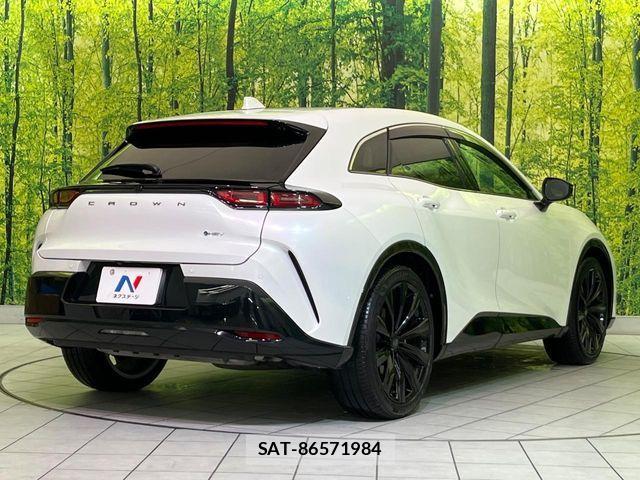Toyota Crown Sports 2024-03 8438038-16
