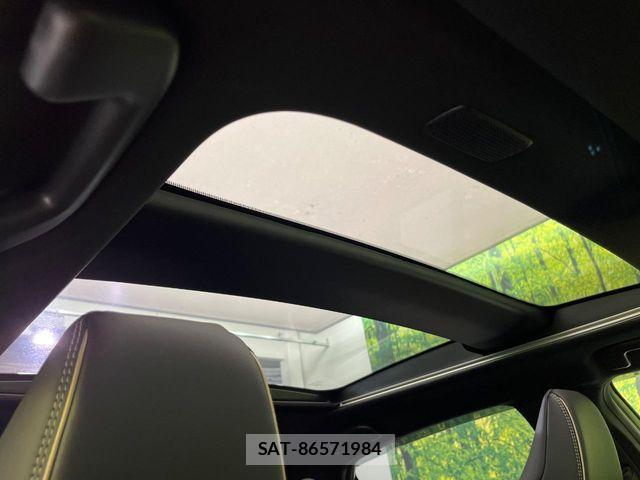 Toyota Crown Sports 2024-03 8438038-2