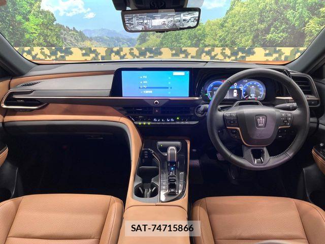 Toyota Crown Sports 2024-11 8438034-1