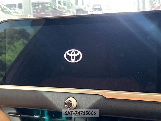 Toyota Crown Sports 2024-11 8438034-4