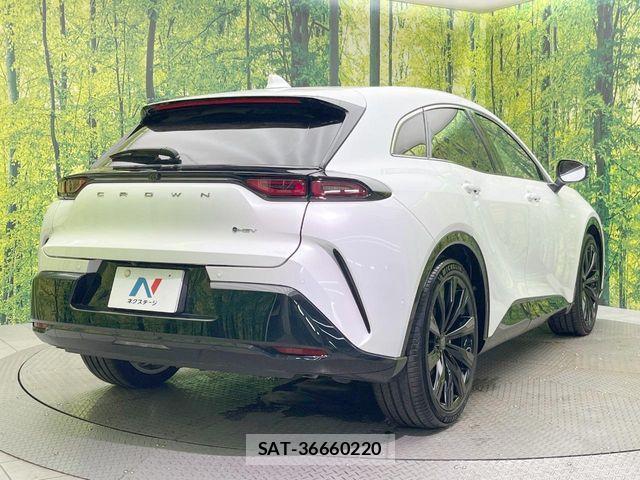 Toyota Crown Sports 2024-03 8457246-16