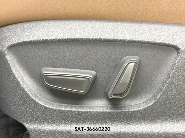 Toyota Crown Sports 2024-03 8457246-6