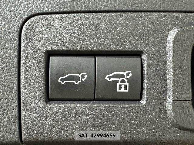 Toyota Crown Sports 2024-05 8485208-11