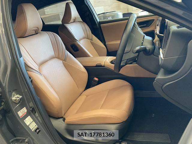 Toyota Crown Sports 2024-12 8485217-10