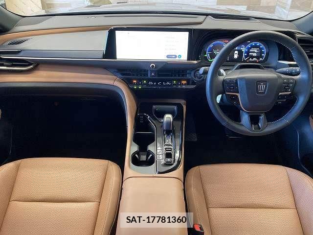Toyota Crown Sports 2024-12 8485217-1