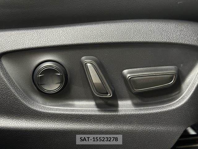 Toyota Crown Sports 2024-11 8485214-8