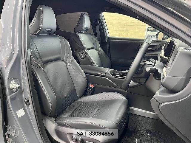 Toyota Crown Sports 2024-06 8485218-10