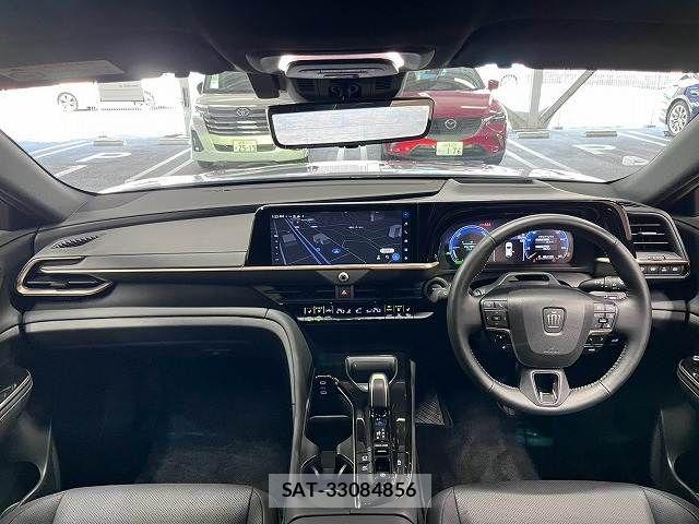 Toyota Crown Sports 2024-06 8485218-1