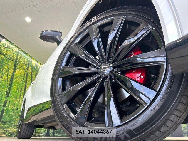 Toyota Crown Sports 2024-10 8524189-12