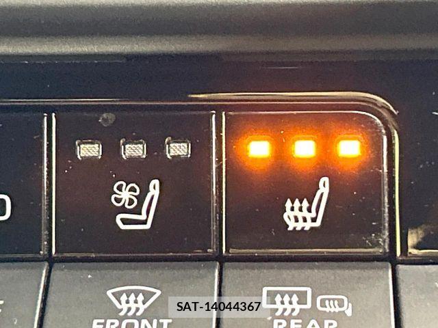 Toyota Crown Sports 2024-10 8524189-5