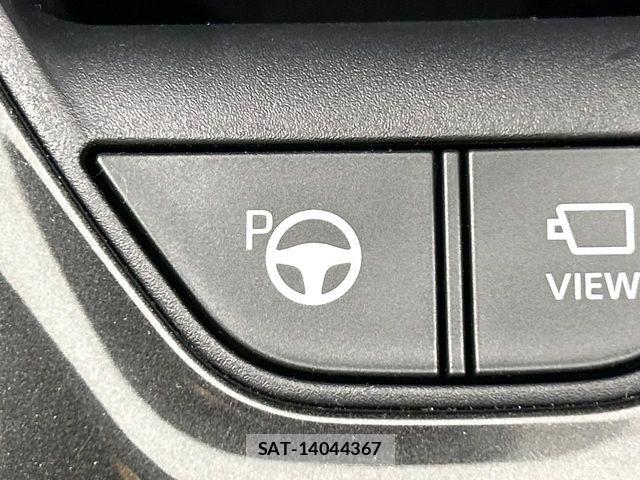 Toyota Crown Sports 2024-10 8524189-6