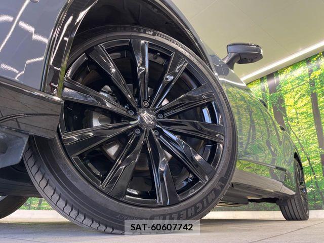 Toyota Crown Sports 2024-02 8524193-12