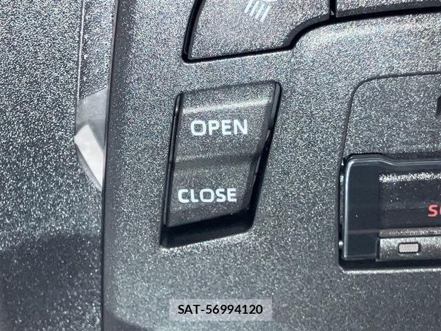 Toyota Crown Sports 2023-12 8524185-4