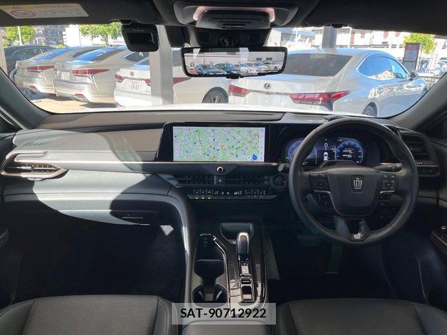 Toyota Crown Sports 2024-10 8524194-1
