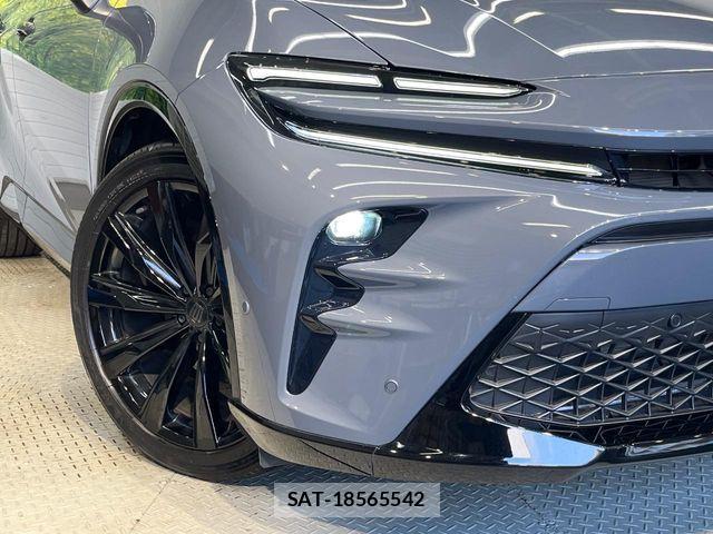 Toyota Crown Sports 2024-10 8561577-12