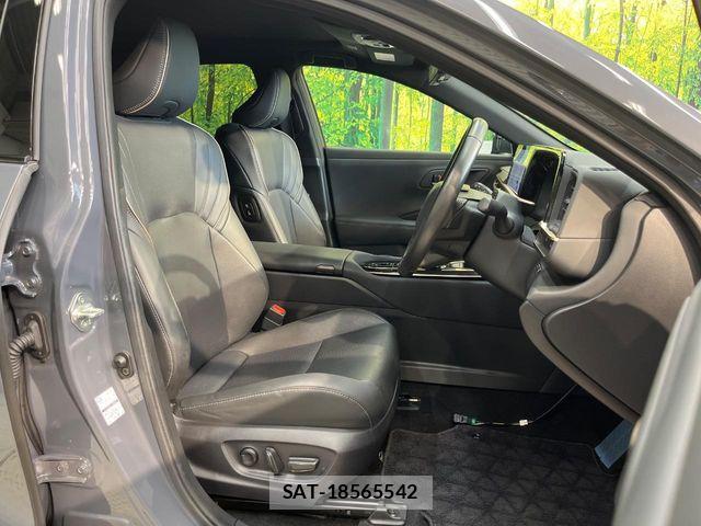 Toyota Crown Sports 2024-10 8561577-8