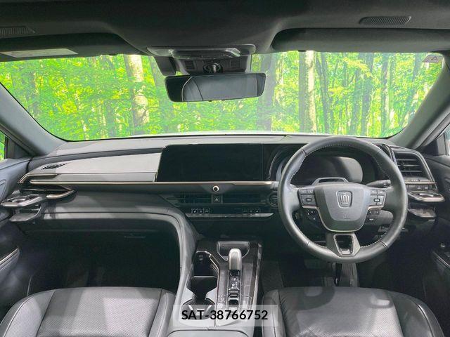 Toyota Crown Sports 2024-04 8561581-1