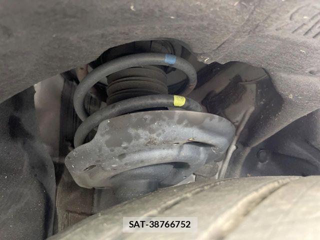 Toyota Crown Sports 2024-04 8561581-19