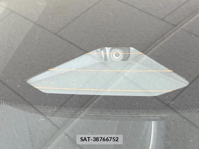 Toyota Crown Sports 2024-04 8561581-5