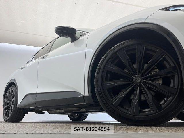 Toyota Crown Sports 2024-09 8561576-13
