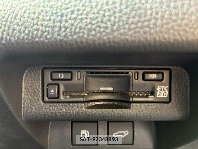 Toyota Crown Sports 2025-09 8561580-18