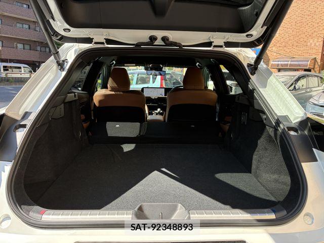 Toyota Crown Sports 2025-09 8561580-25
