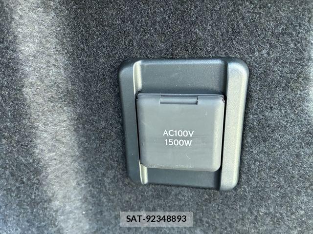 Toyota Crown Sports 2025-09 8561580-27