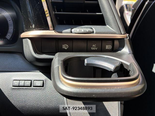 Toyota Crown Sports 2025-09 8561580-6