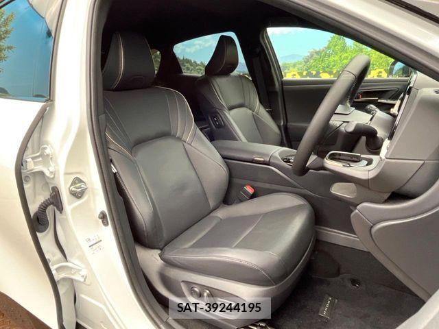 Toyota Crown Sports 2025-03 8626315-7