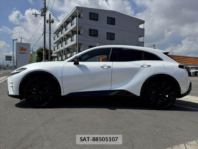 Toyota Crown Sports 2024-06 8626314-10