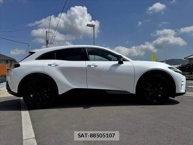 Toyota Crown Sports 2024-06 8626314-11