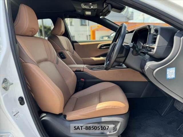 Toyota Crown Sports 2024-06 8626314-15