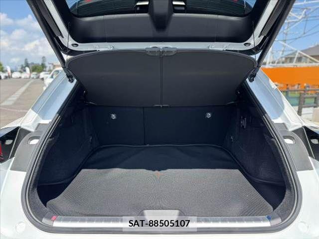 Toyota Crown Sports 2024-06 8626314-19