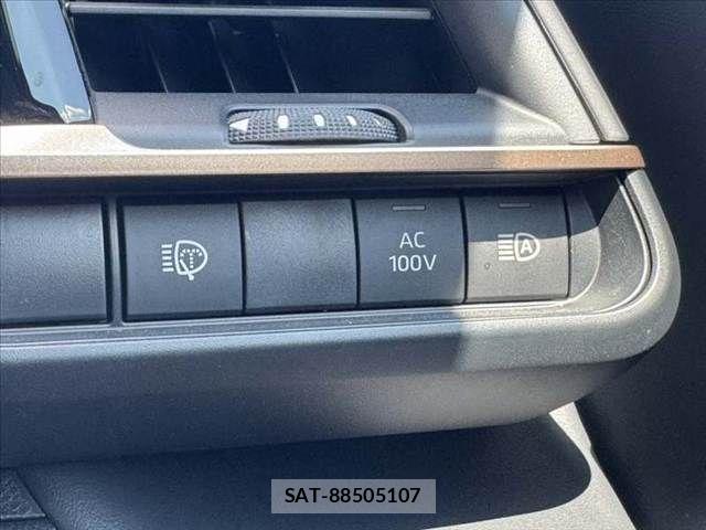 Toyota Crown Sports 2024-06 8626314-25
