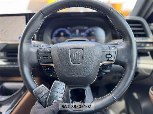 Toyota Crown Sports 2024-06 8626314-5