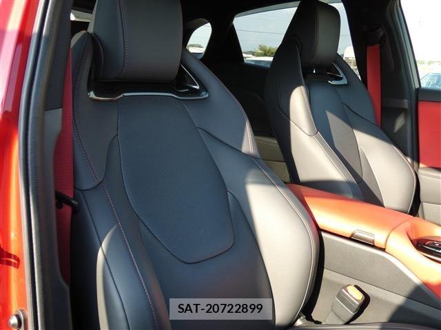 Toyota Crown Sports 2024-02 8626305-18