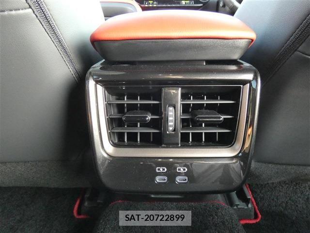 Toyota Crown Sports 2024-02 8626305-27