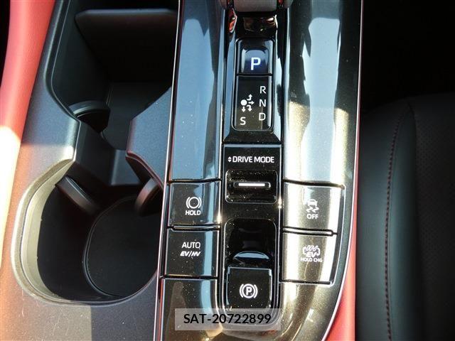 Toyota Crown Sports 2024-02 8626305-7