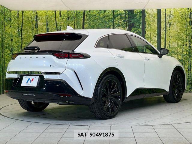 Toyota Crown Sports 2024-01 8666013-16