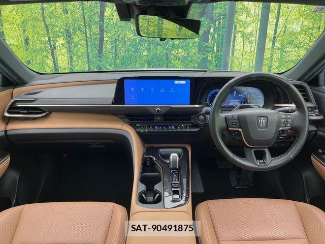 Toyota Crown Sports 2024-01 8666013-1