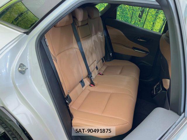 Toyota Crown Sports 2024-01 8666013-8